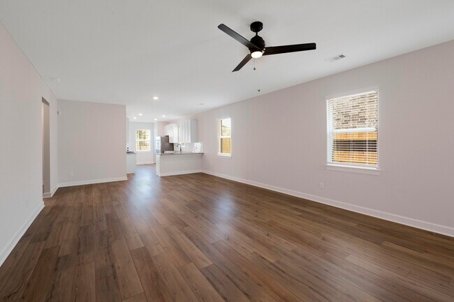 Foto del edificio - 6011 Diamond Leaf Ct