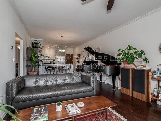 Foto del edificio - 224 N Poplar St
