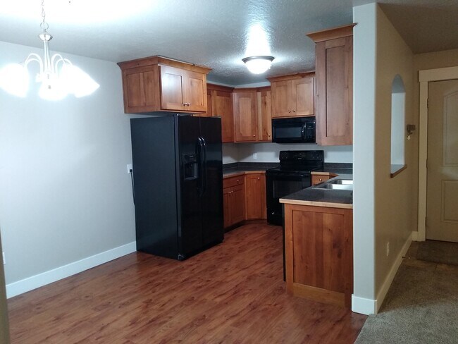 Cocina/Comedor - 1045 S 1700 W