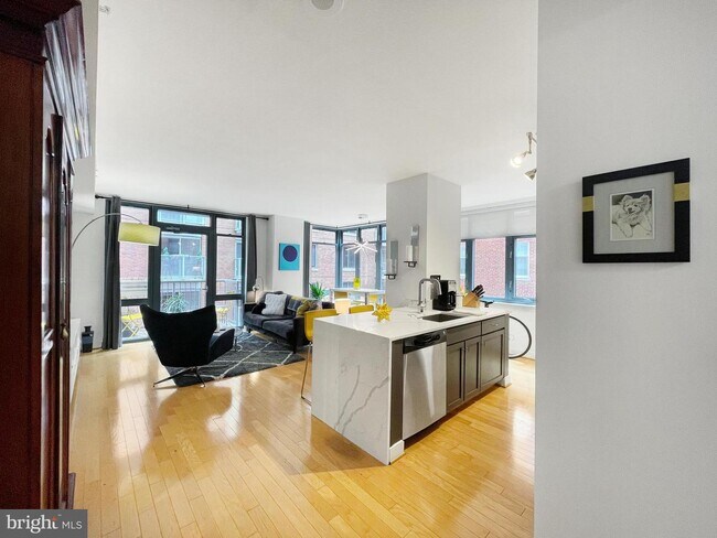 Foto del edificio - 1117 10th St NW