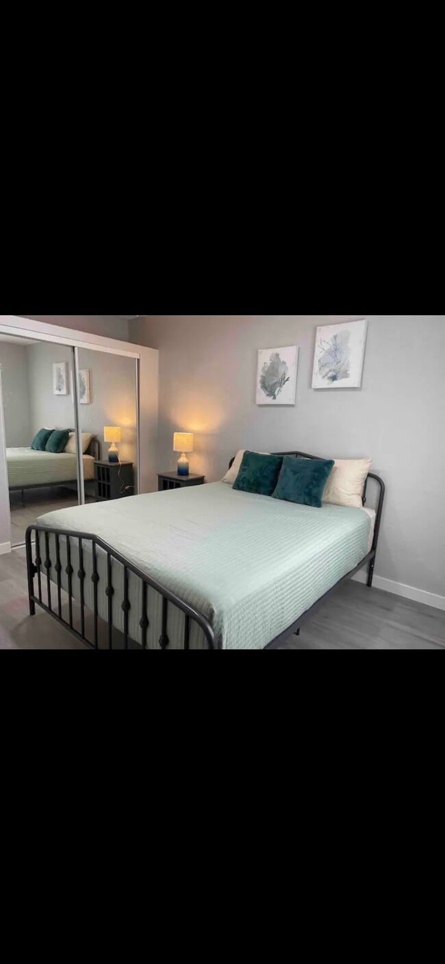 Building Photo - 2820 SW 1st St