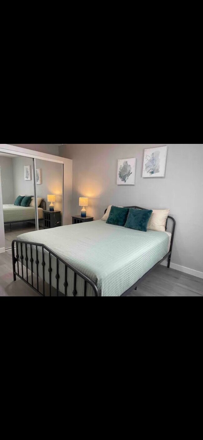 Foto del edificio - 2820 SW 1st St