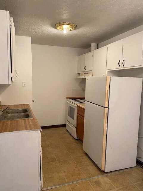 Kitchen - 233 S 4th St