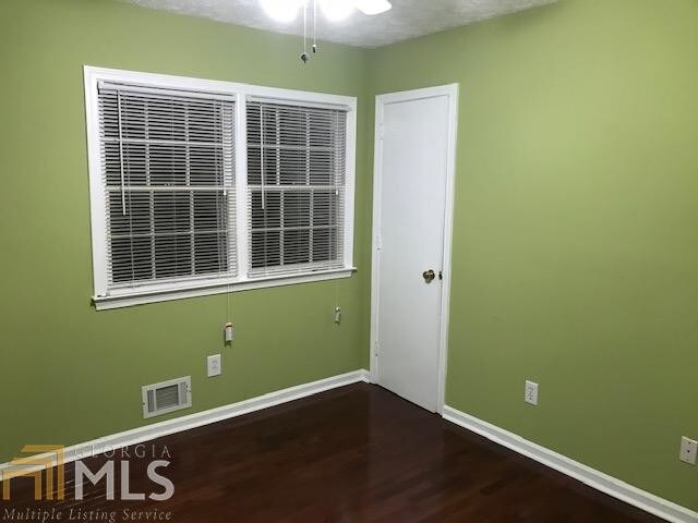 Foto del edificio - 2723 Ashworth Cir