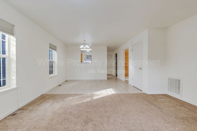 Building Photo - 1577 Chase St