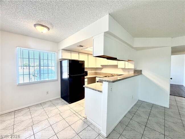 Foto del edificio - 3427 E Cheyenne Ave