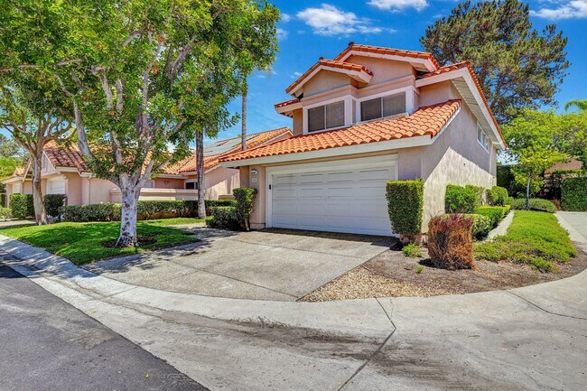 Building Photo - Beautiful Large 4 Bedrooms, 3 Baths in Bernardo Heights
