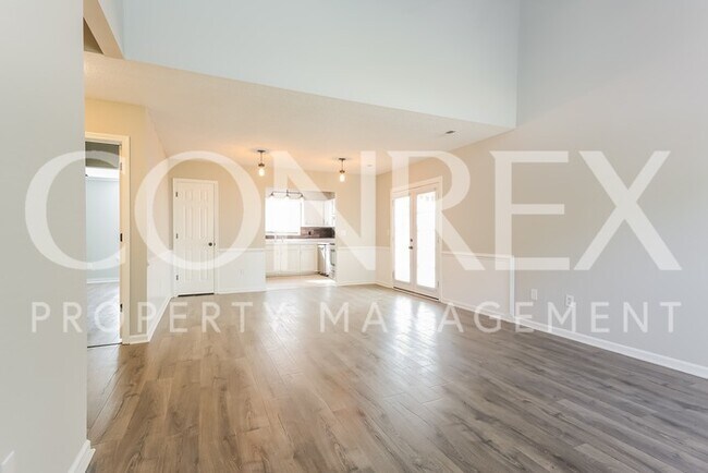 Building Photo - Adorable 3 Bedroom with Fenced Backyard!