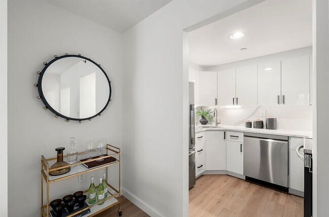 Photo - 10 Rogers St Apartment