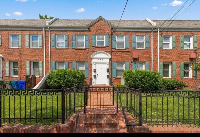 Foto del edificio - 566 Newcomb St SE