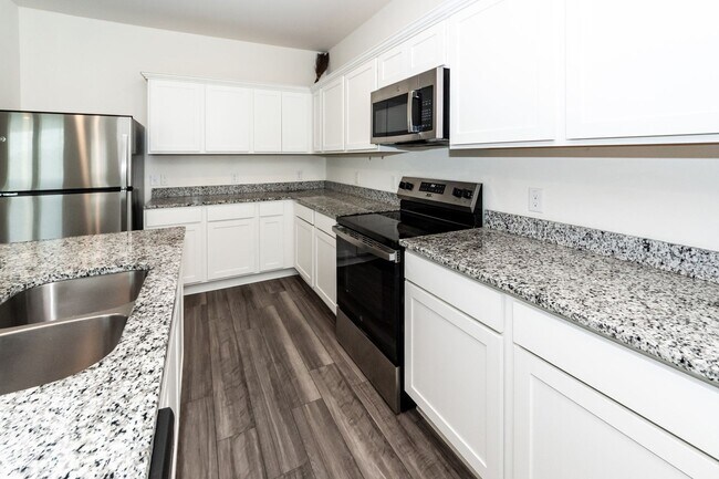 Building Photo - 713 Pisces Ln
