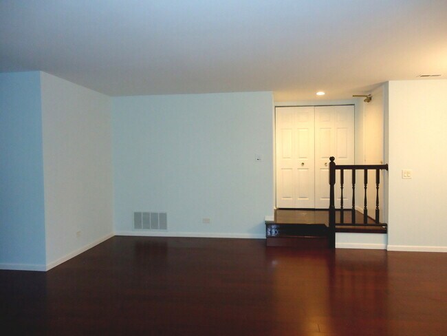 Building Photo - 1432 Wentworth Ct