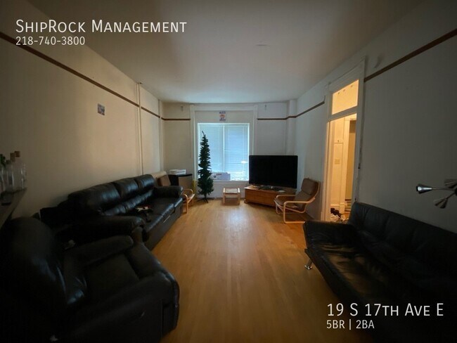 Foto del edificio - 19 S 17th Ave E