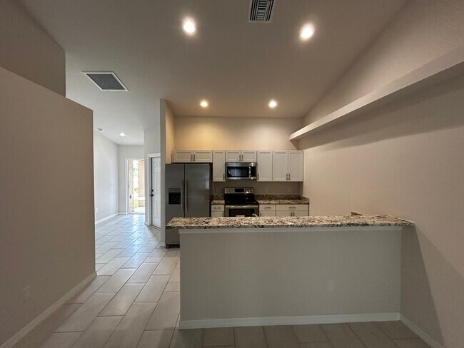Building Photo - SW Cape Coral Duplex Unit