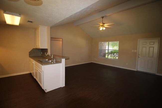 Foto del edificio - 16307 Long Valley Ct