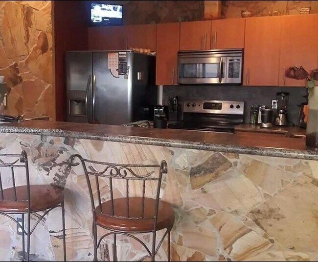 Foto del edificio - 4143 NE 9th St