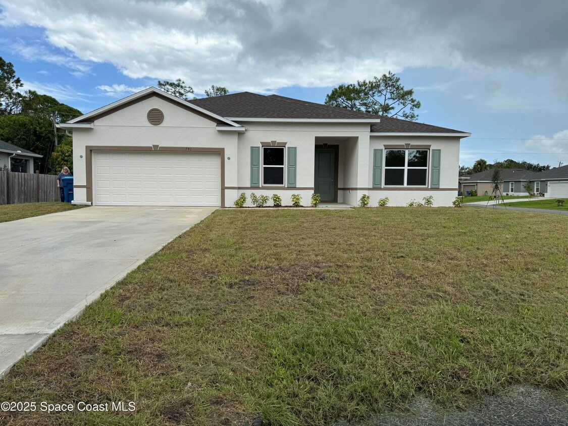 Foto principal - 791 Fletcher Rd SE