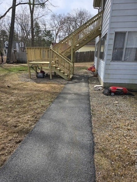 Foto del edificio - 3 Colonial Ave