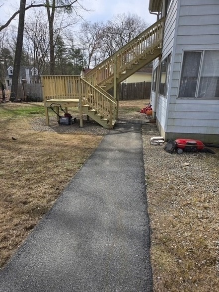 Building Photo - 3 Colonial Ave