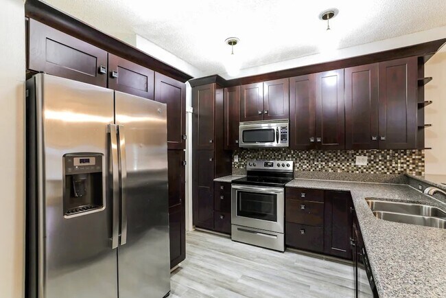 Building Photo - 6296 Lauderdale St