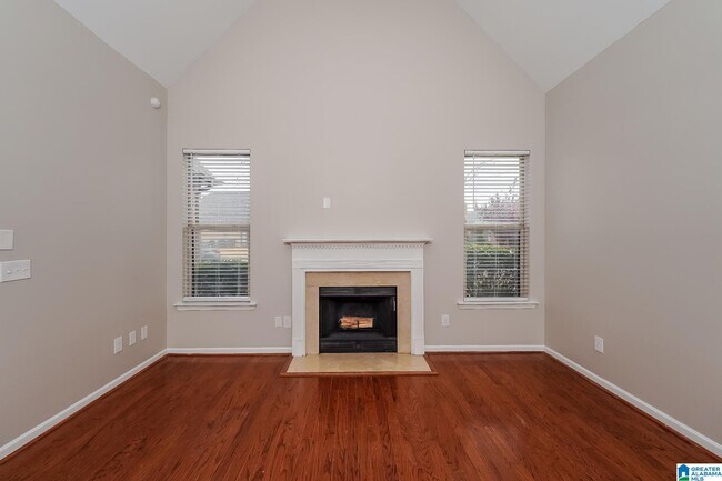Building Photo - 1073 Avalon Dr