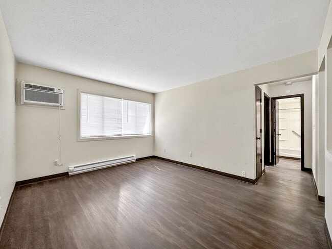 Foto del edificio - Watrous Apartments