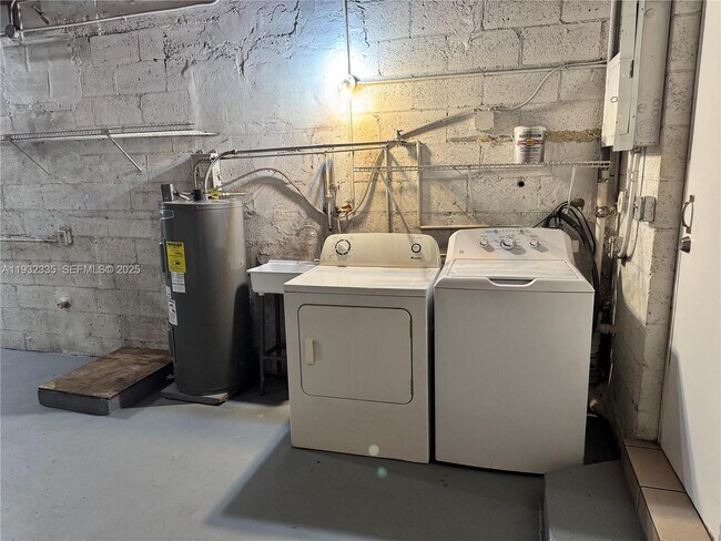 Foto del edificio - 9111 SW 20th St