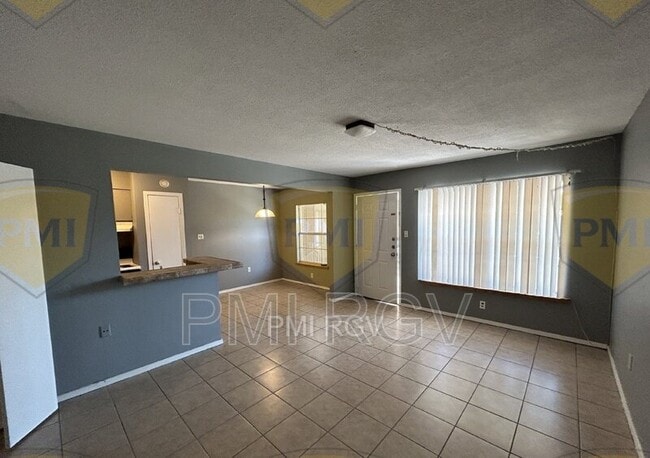 Foto del edificio - 819 W Walnut Ave