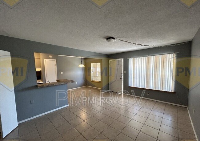 Foto del edificio - 819 Walnut Ave