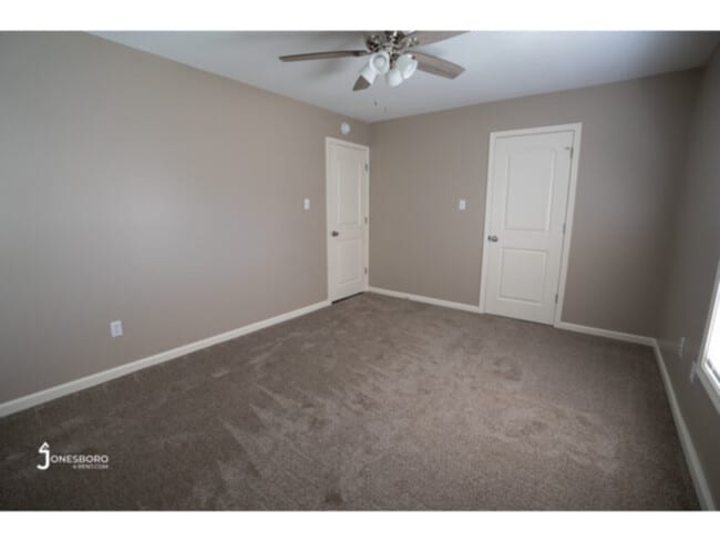 Building Photo - Craighills - Remodeled