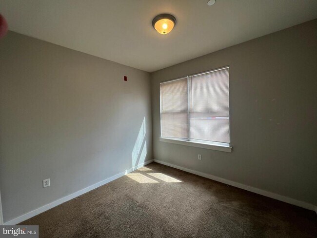 Foto del edificio - 1535 Cecil B. Moore Ave