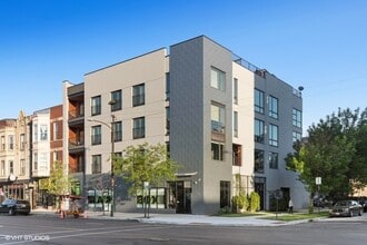 Building Photo - 1555 N Talman Ave