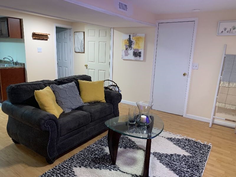 Foto principal - 8302 Fremont Pl