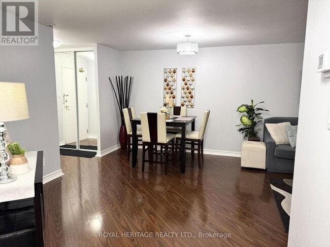 Photo du bâtiment - 11753 Sheppard Ave E