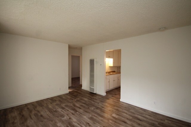 Building Photo - 433 N Mar Vista Ave