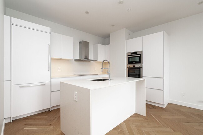 Photo du bâtiment - 150 Fermanagh Ave