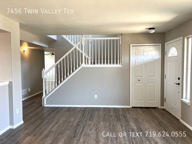 Building Photo - 7456 Twin Valley Terrace