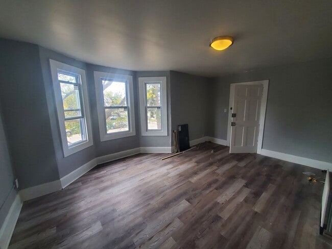 Building Photo - 3921 14th Ave