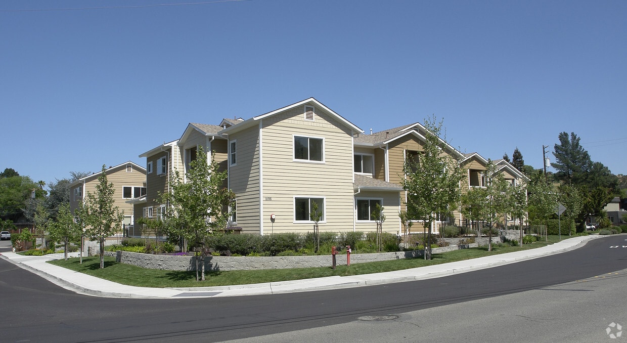 Primary Photo - Walker Court