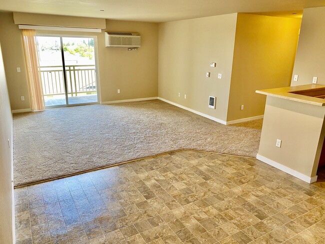 Living Room - Winter Heights Apartments