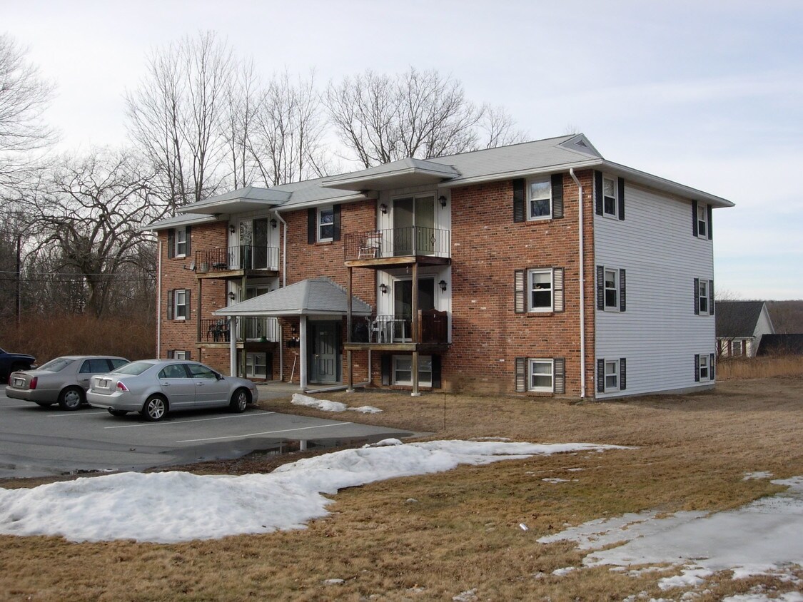 44 Elmwood St, South Grafton, MA 01560 Apartments in South Grafton
