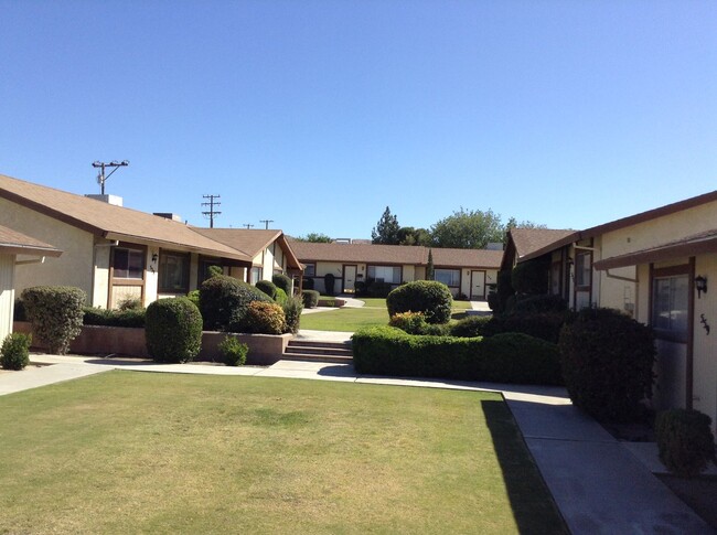 Foto del edificio - 535 Front St. Taft, Ca