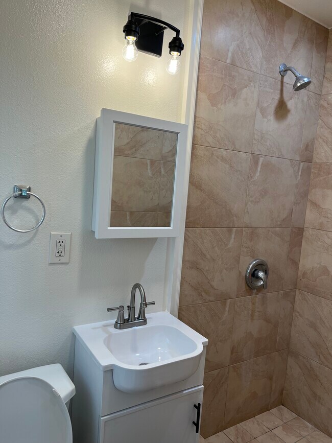 Bathroom - 1333 Bennett Ave