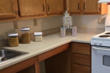 Cocina accesible - Pineview Apartments (55 and older community)