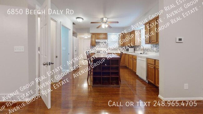 Building Photo - 6850 Beech Daly Rd