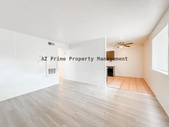 Foto del edificio - 2537 W Georgia Ave