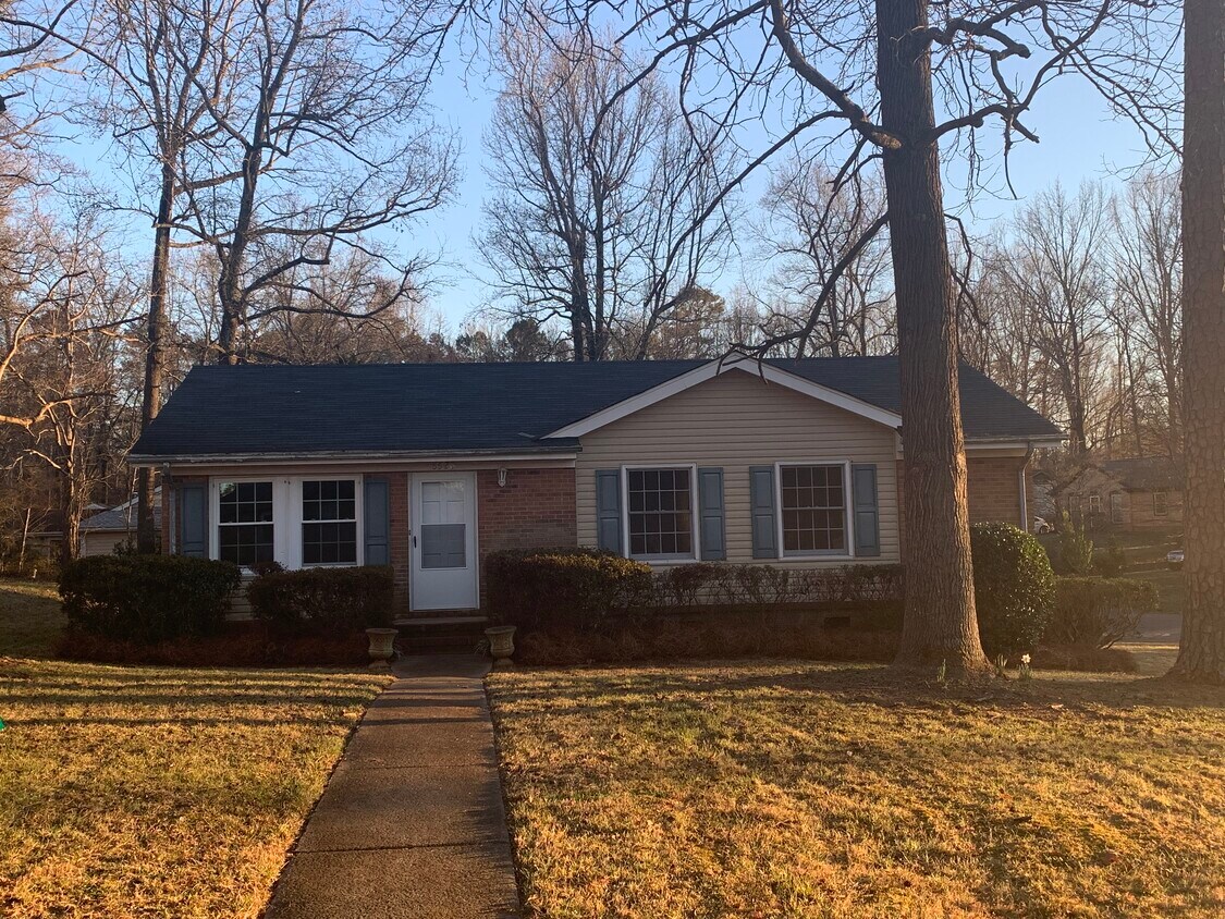 8520 Deerwood Rd, Charlotte, NC 28214 House Rental in Charlotte, NC