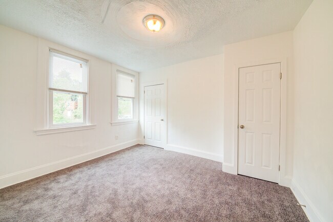 Foto del edificio - Available July 2024  - Spacious 2 Bedroom ...