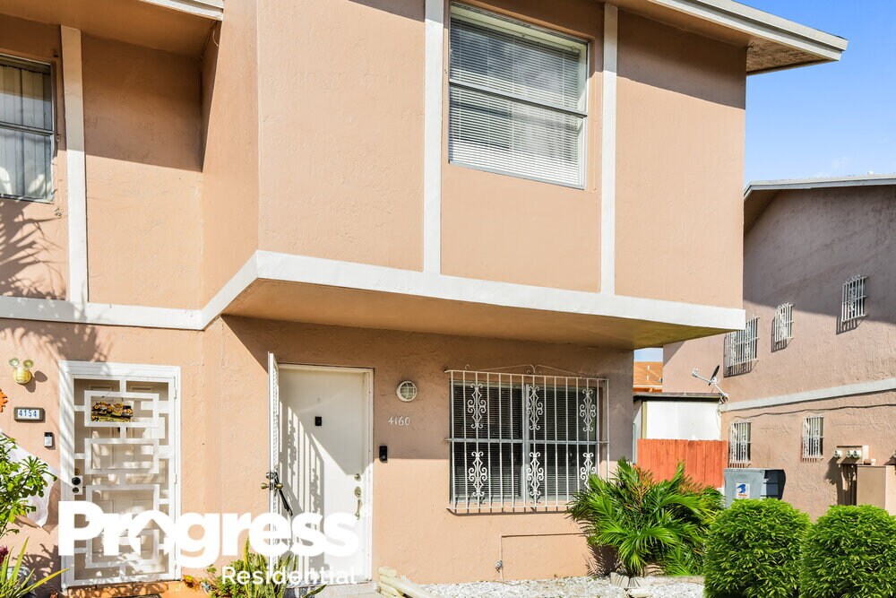 Foto principal - 4160 W 9th Ct