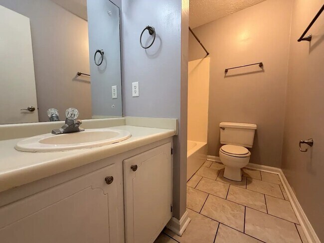 Foto del edificio - 125 Cumberland Ct